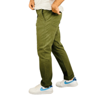 "Urban Elegance: Olive Green Cargo Pants for Contemporary Style"